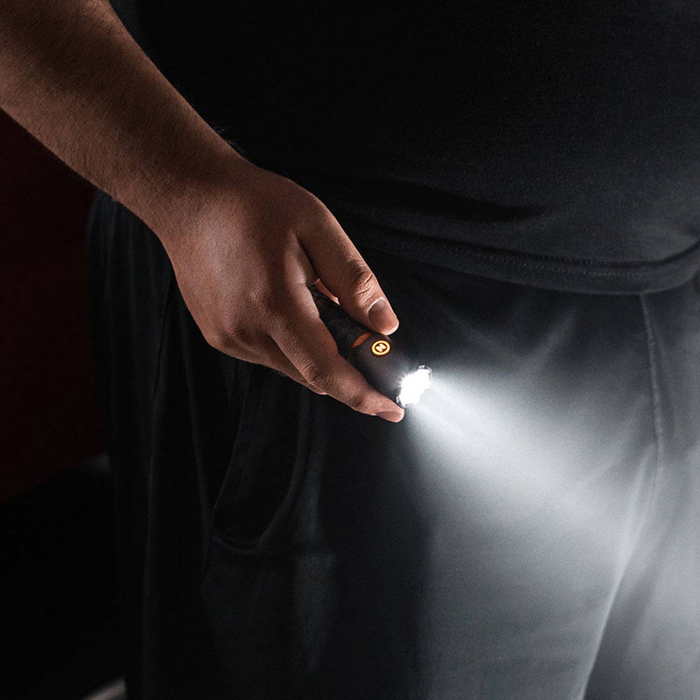 Linterna de mano TORCHY™ 2000 Lúmenes – Potencia Extrema en Formato Compacto