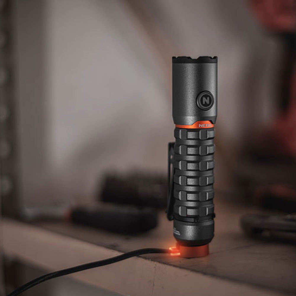 Linterna de mano TORCHY™ 2000 Lúmenes – Potencia Extrema en Formato Compacto