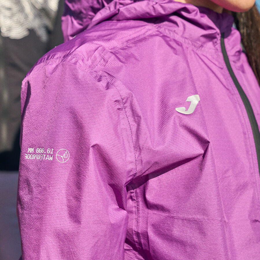 Chubasquero técnico impermeable de mujer R-City London.