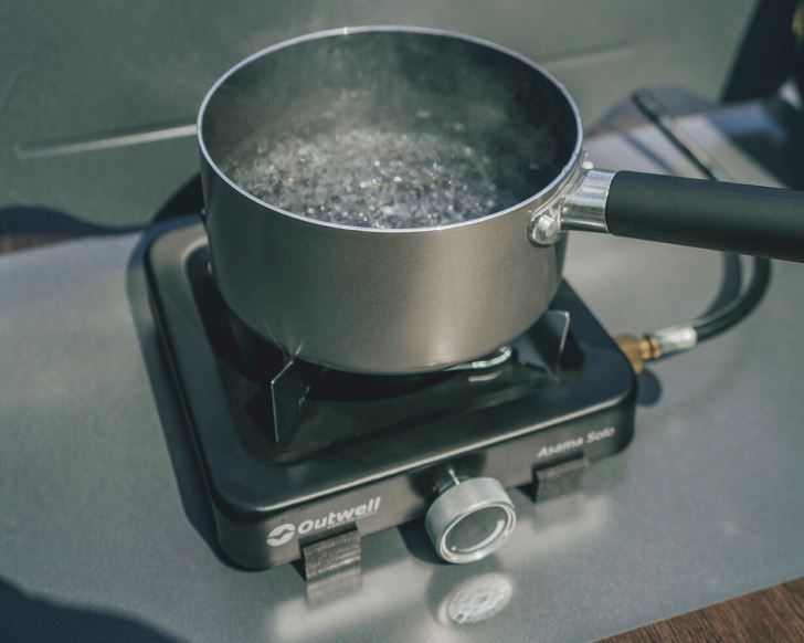 Cocina de camping Outwell Appetizer portátil a gas.