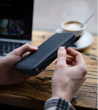 Banco de energía Titan Ultra XB4 24000mAh con Salida USB-C 60W