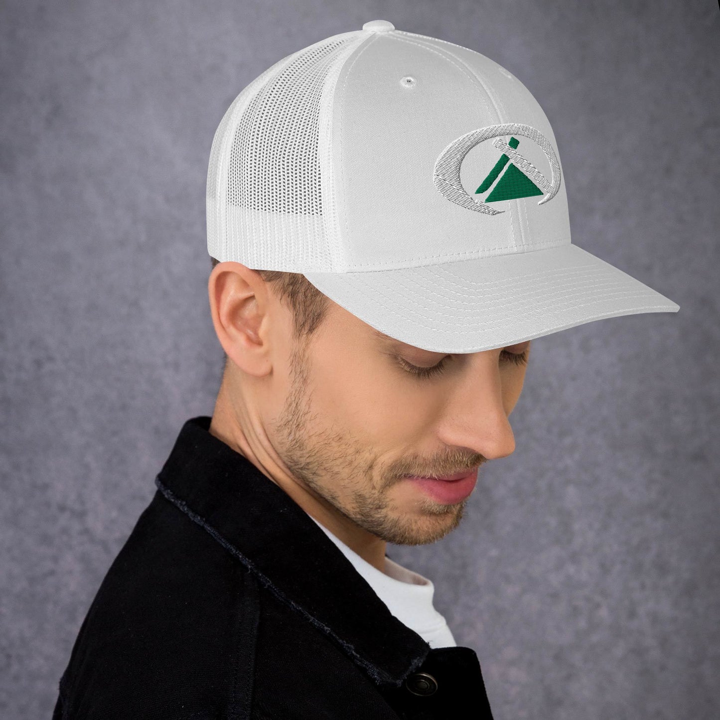 Gorra tipo trucker 3d bordado