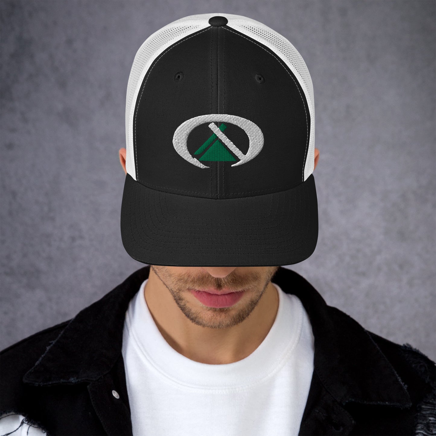 Gorra tipo trucker 3d bordado