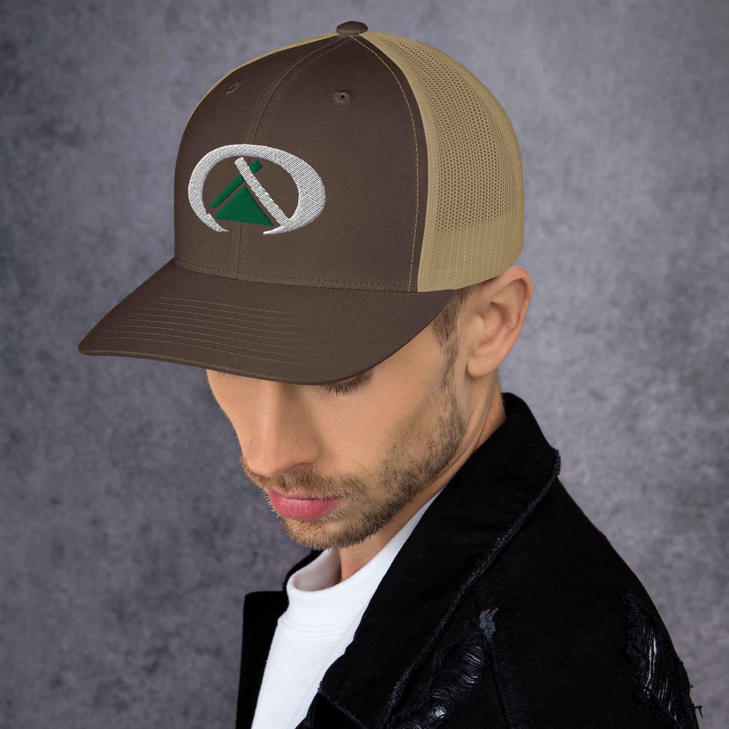 Gorra tipo trucker 3d bordado