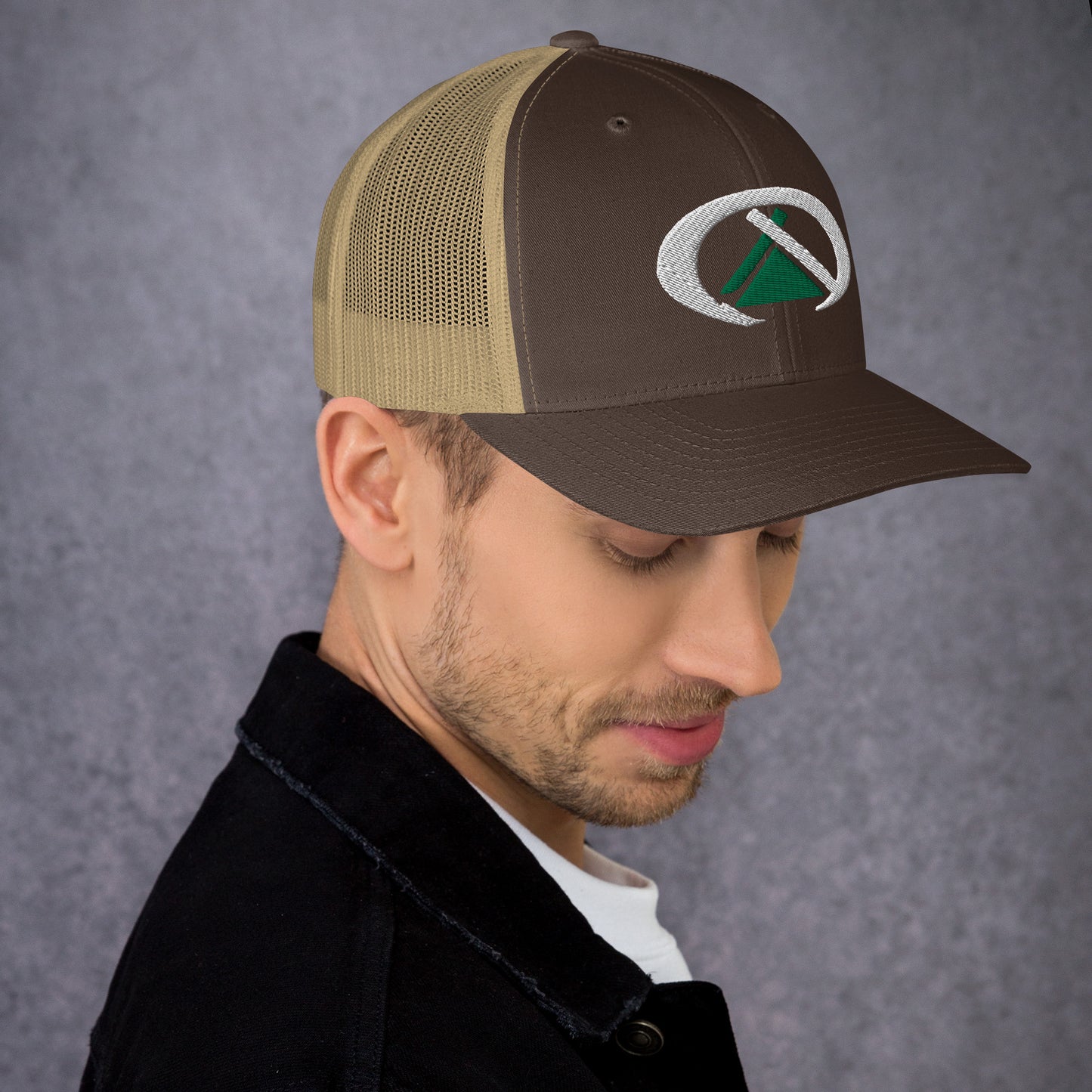 Gorra tipo trucker 3d bordado