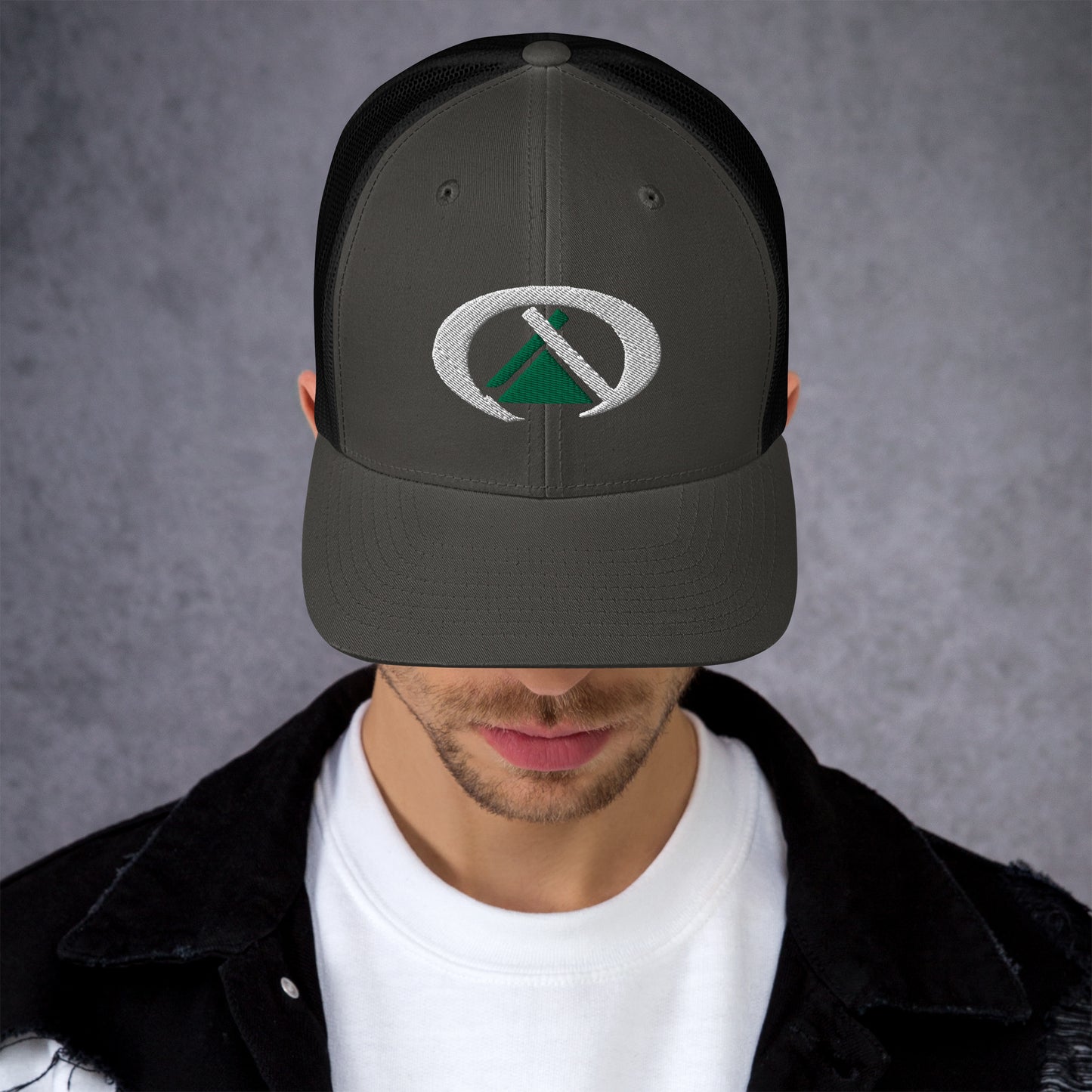 Gorra tipo trucker 3d bordado