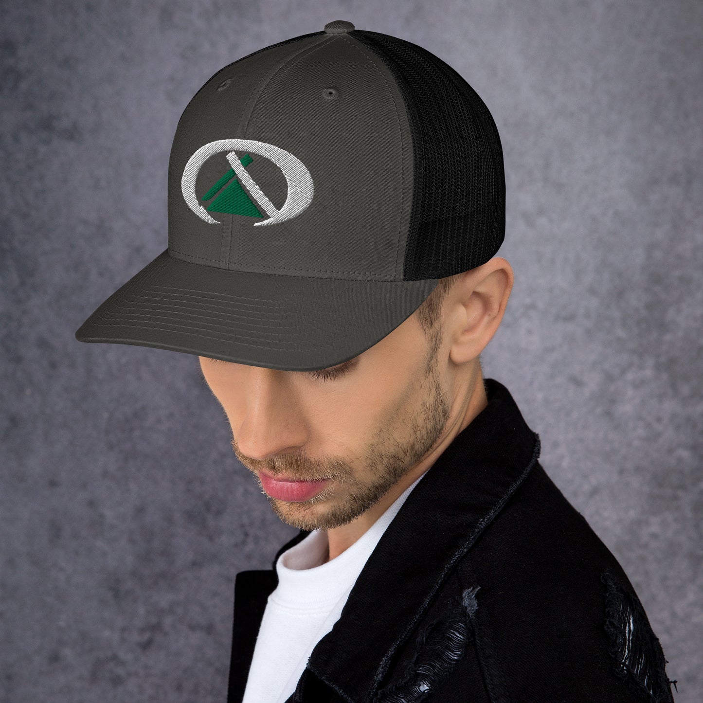 Gorra tipo trucker 3d bordado