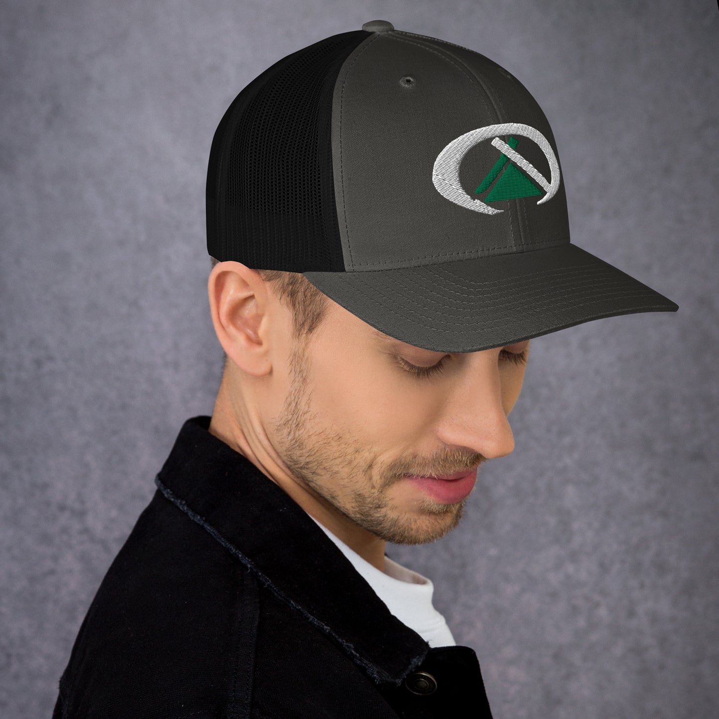 Gorra tipo trucker 3d bordado
