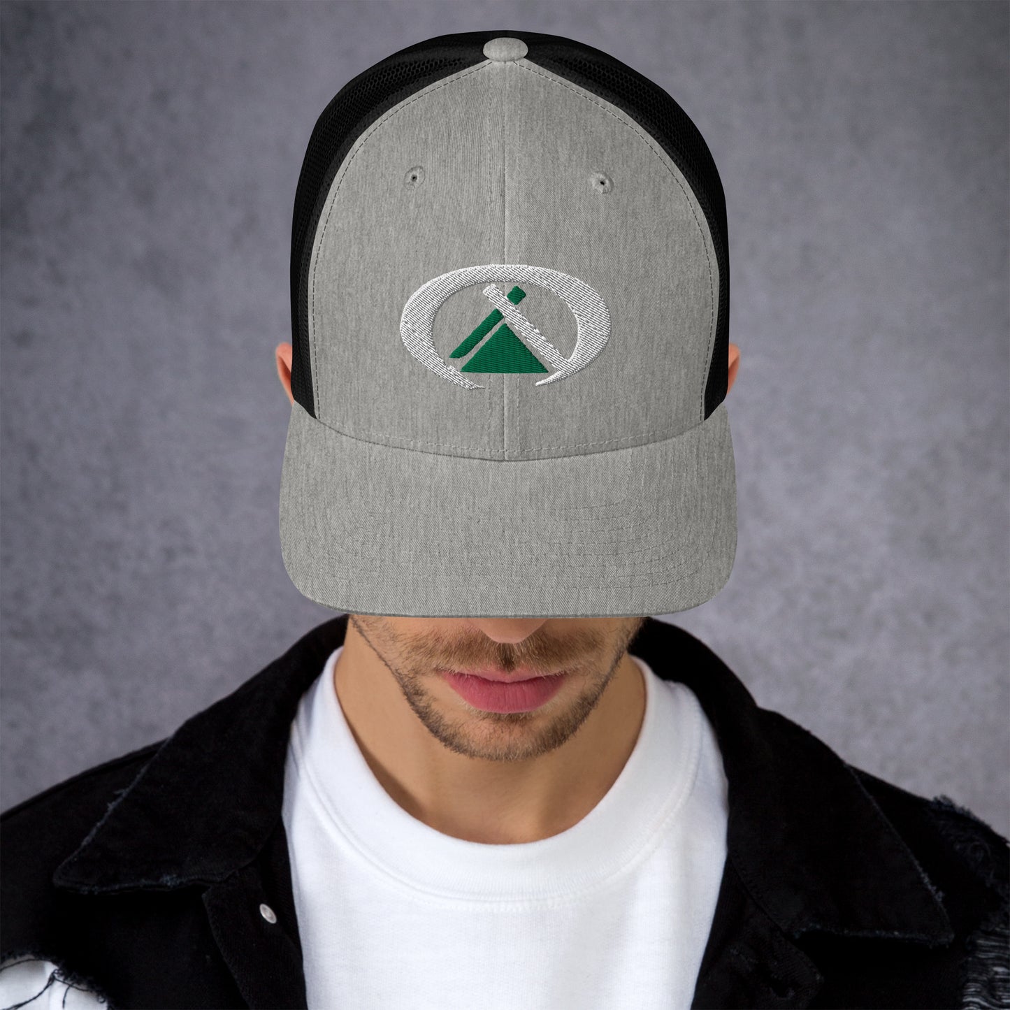 Gorra tipo trucker 3d bordado