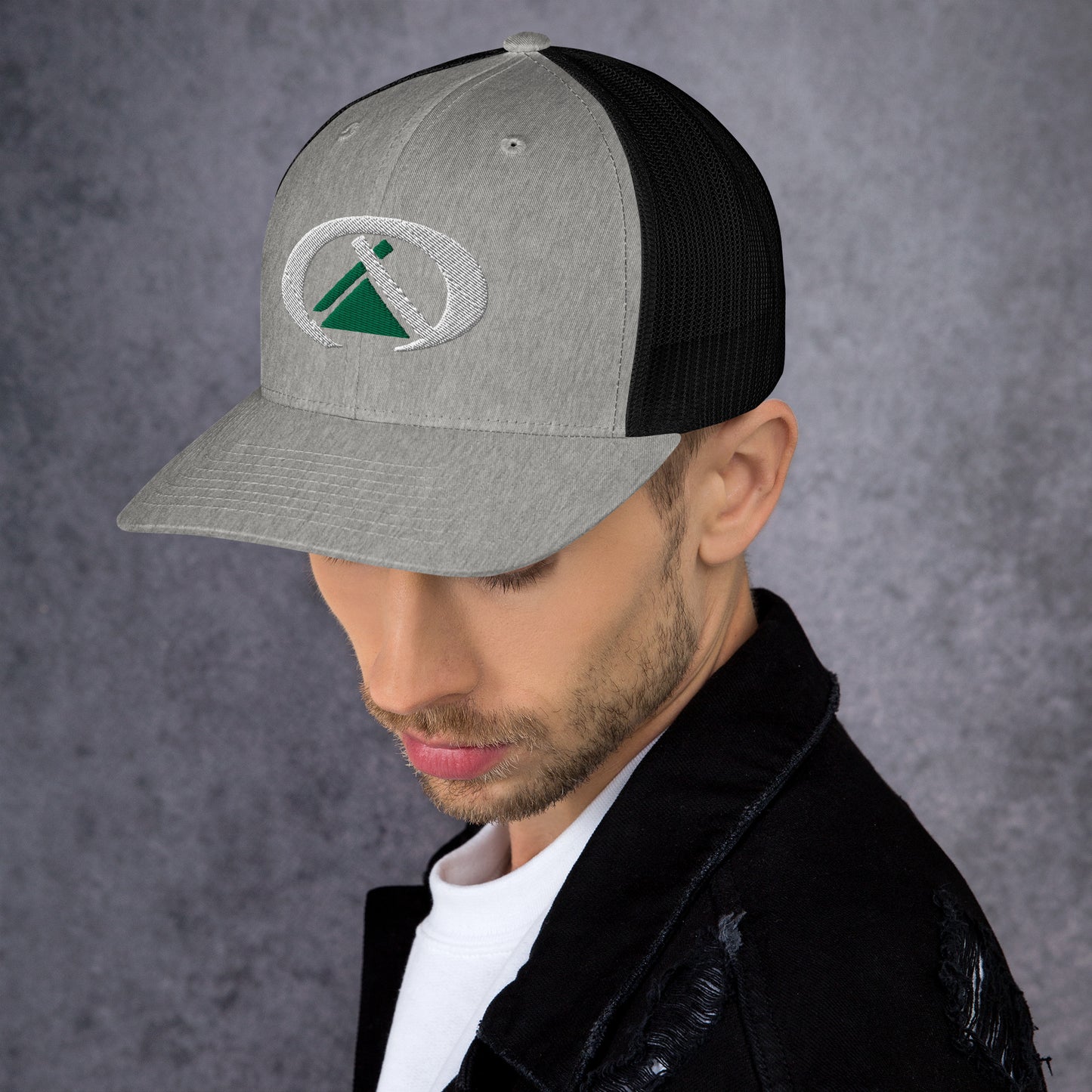 Gorra tipo trucker 3d bordado