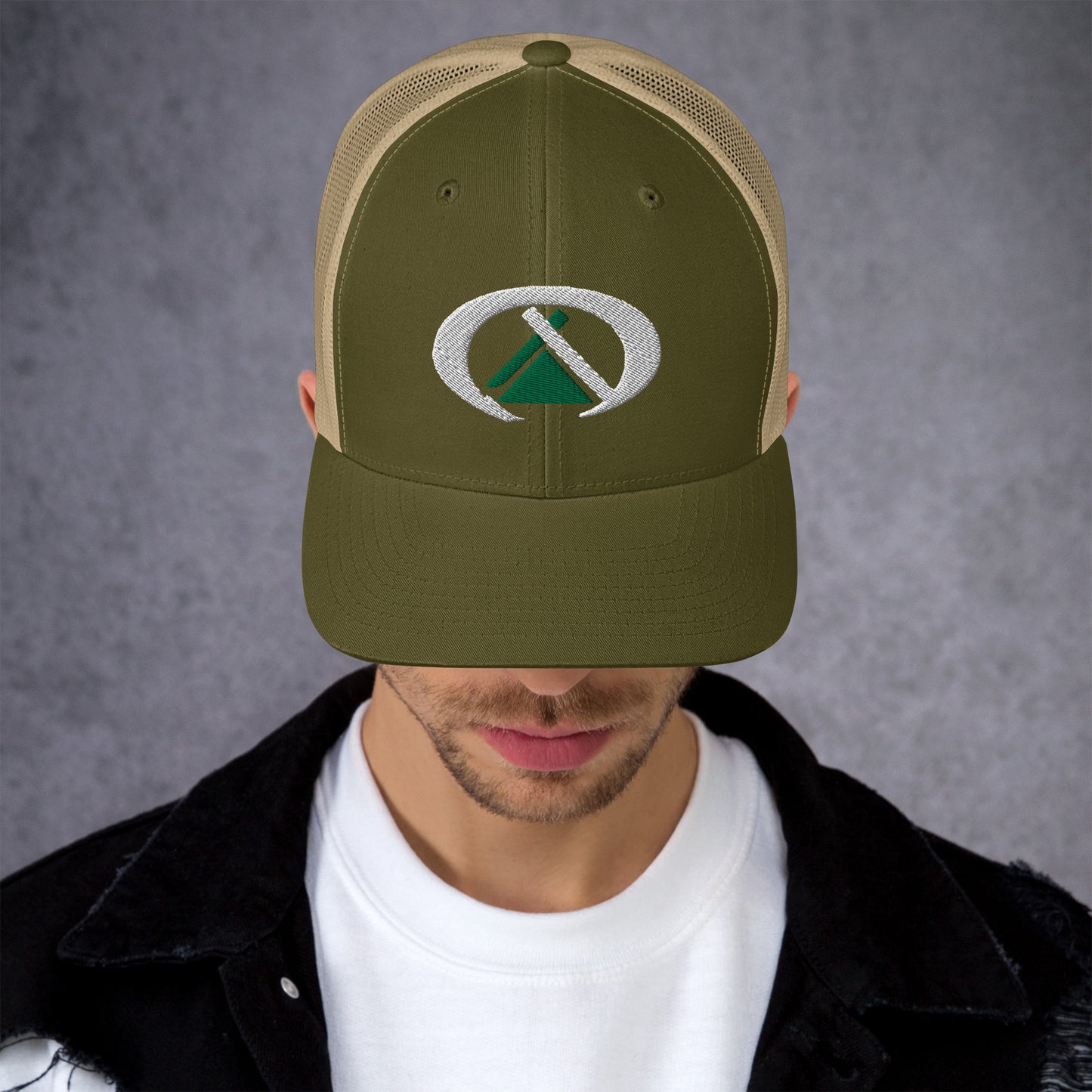 Gorra tipo trucker 3d bordado
