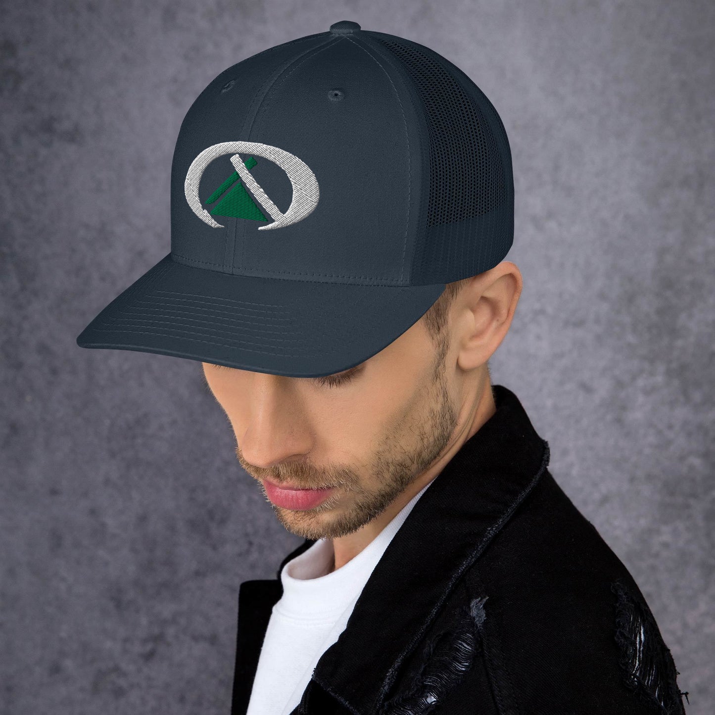 Gorra tipo trucker 3d bordado