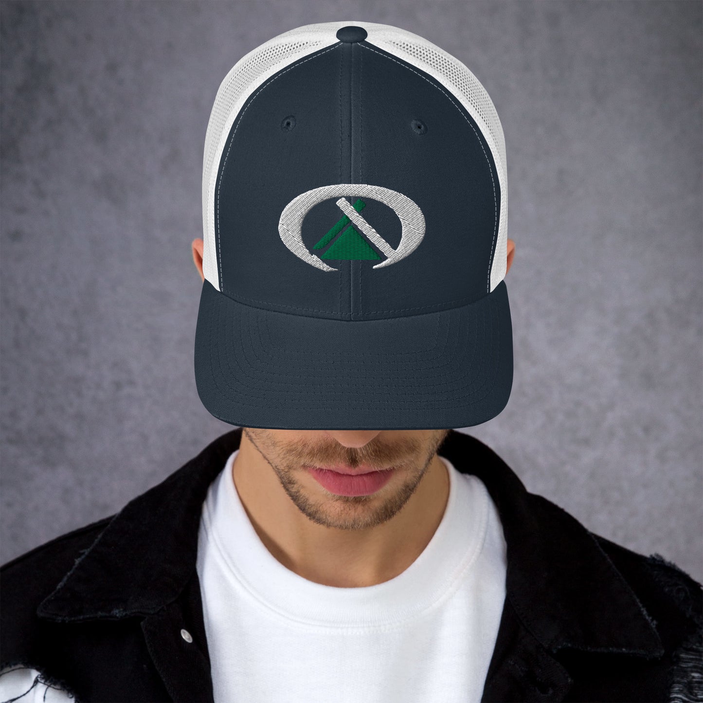 Gorra tipo trucker 3d bordado