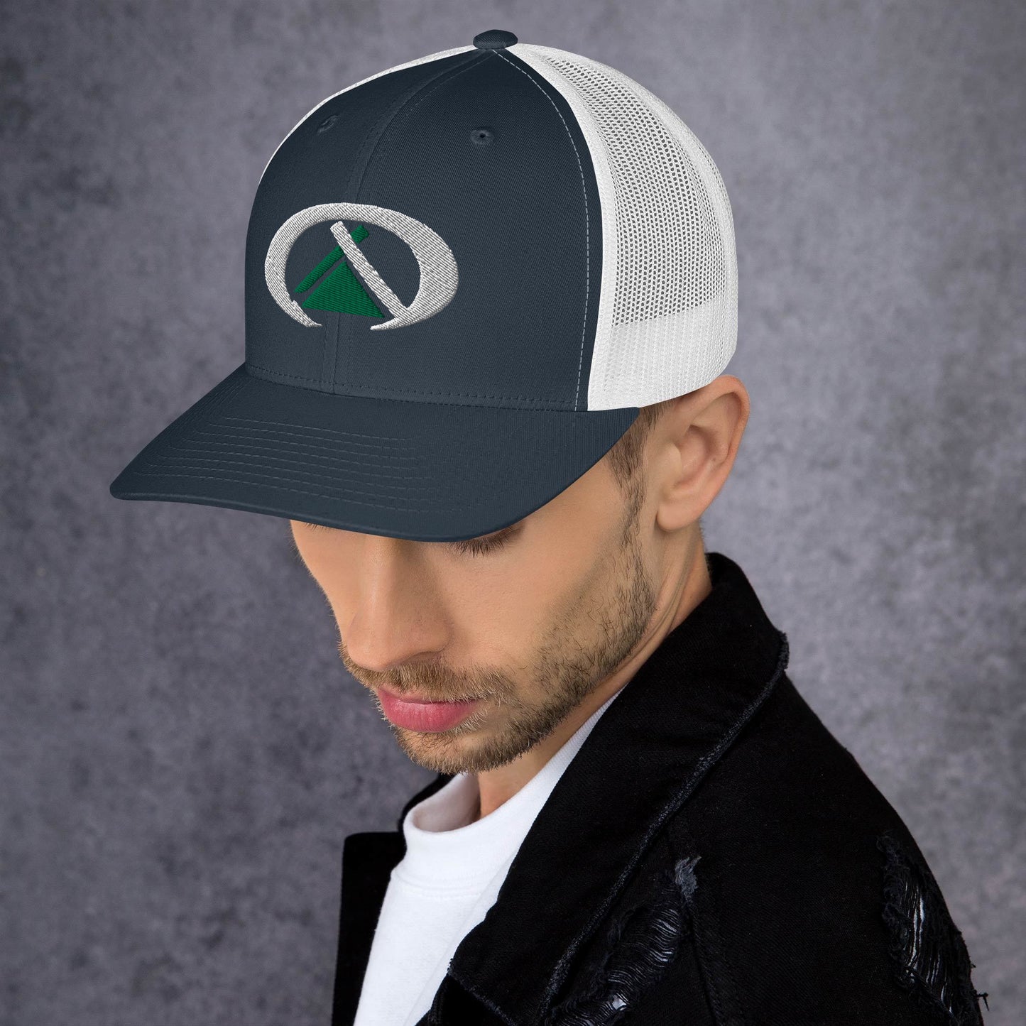 Gorra tipo trucker 3d bordado