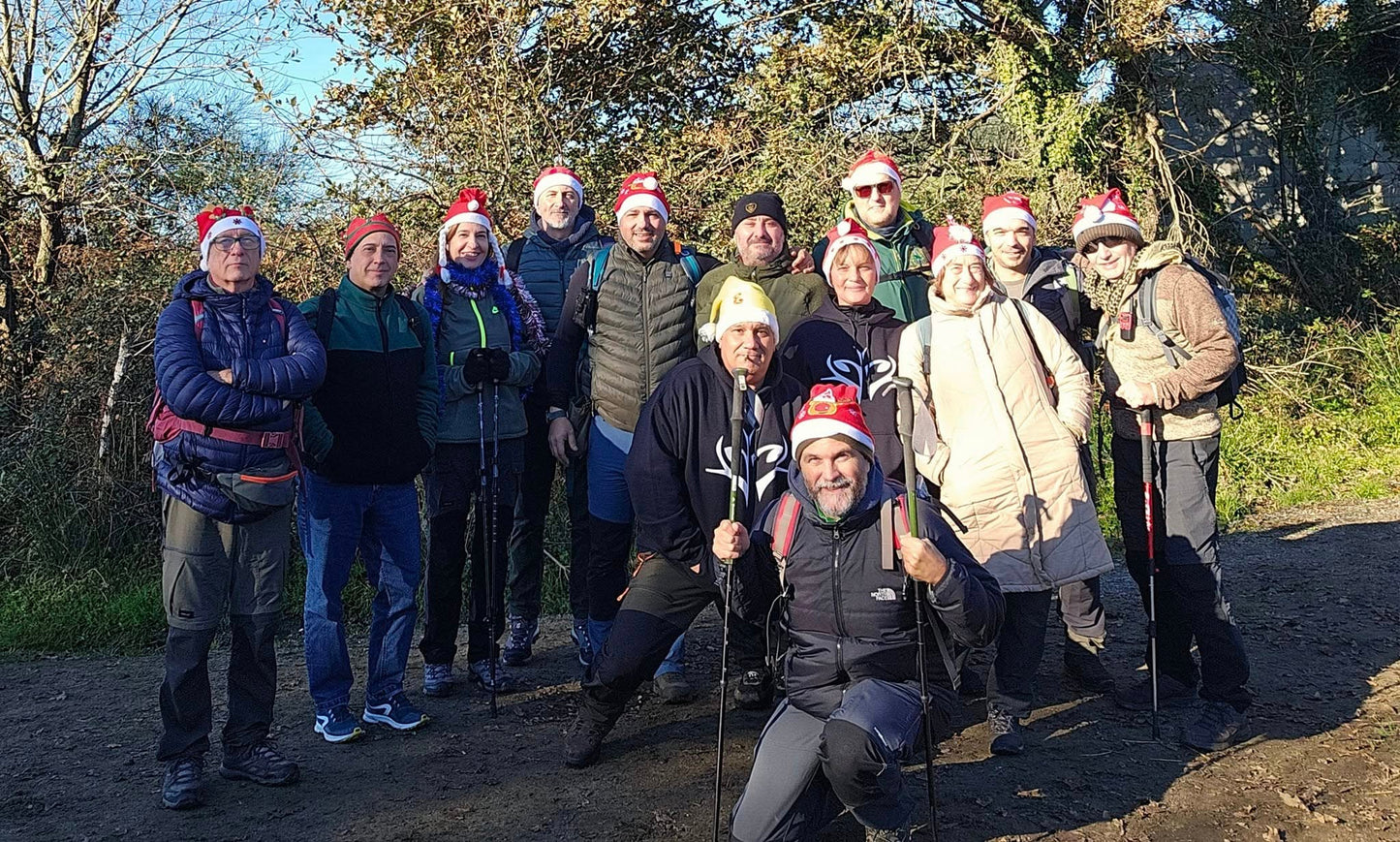 Ruta de senderismo: Subida a Pico Sacro y belen de cumbre por Navidad.