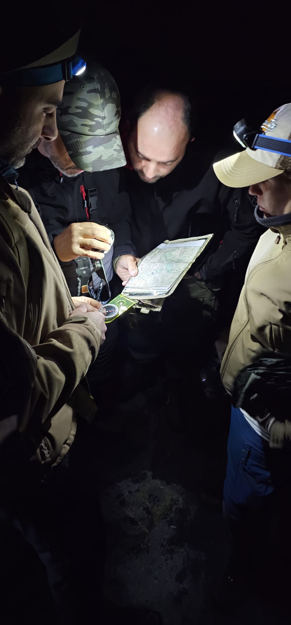 El terreno como herramienta: Curso de topografía, navegación aplicada y sistemas de georreferenciación