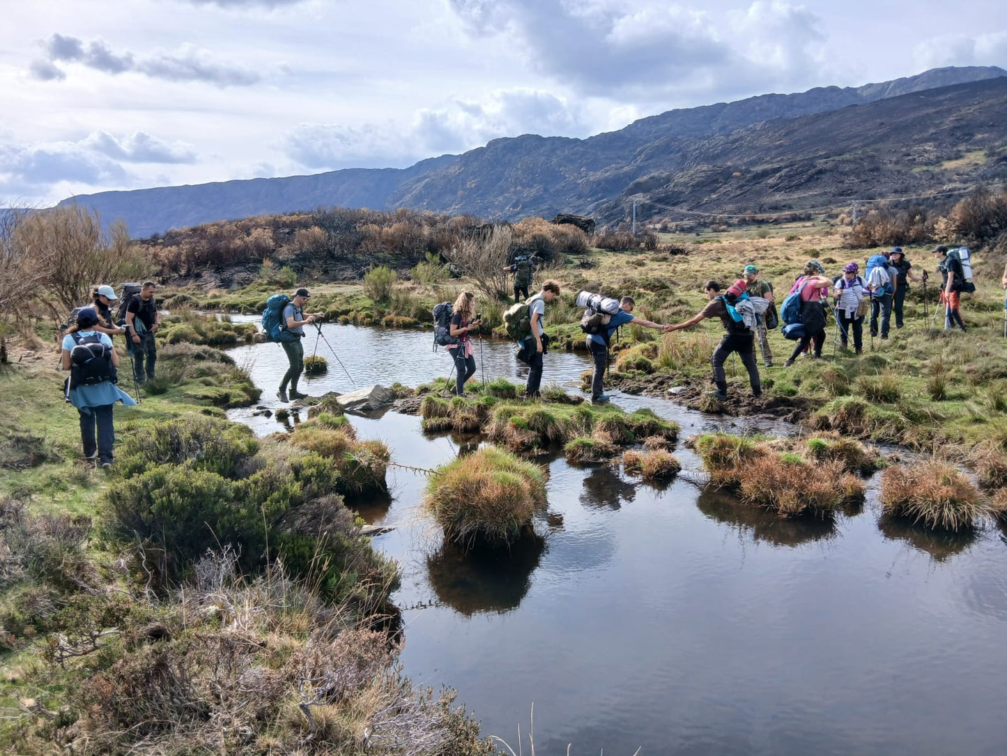 Subida a Peña Trevinca. Curso práctico de senderismo seguro y vivac en media Montaña. (30 -31 Mayo)
