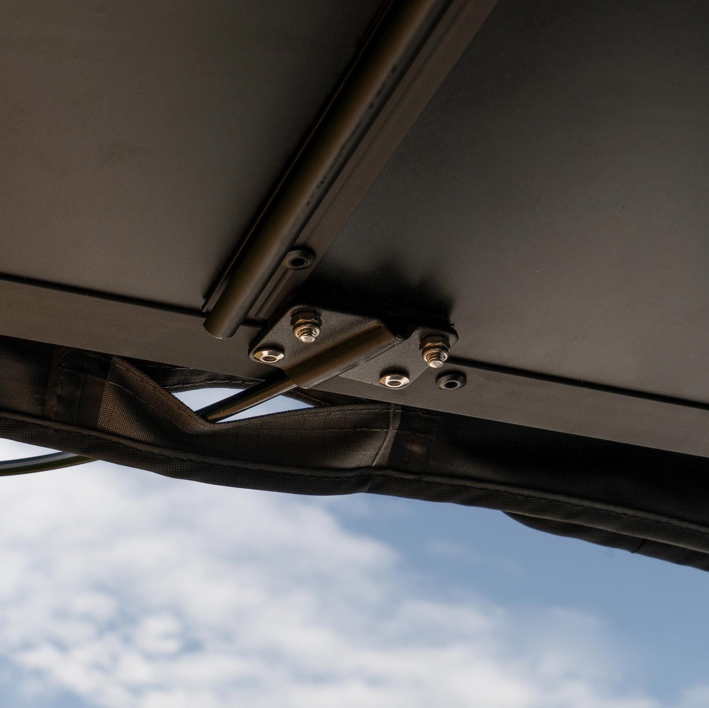 Tienda de techo para vehiculos Somo Lite de Tagle