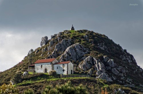 Ruta de senderismo: Subida a Pico Sacro y belen de cumbre por Navidad.