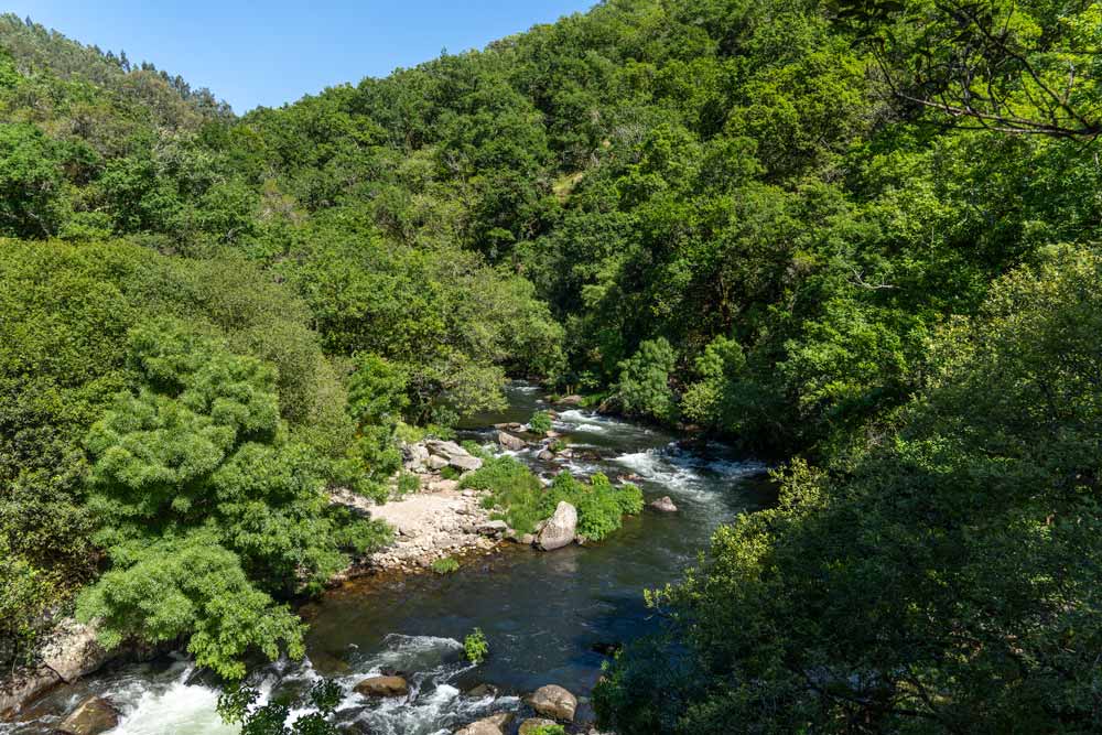 Ruta de senderismo, capela de San Paio, Fervenza do Toxa y pasarela del rio Deza  (19 Abril)